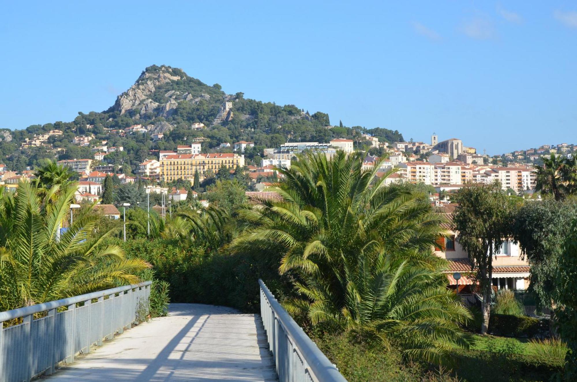 Bel Appart Renove - La Boheme Hyères Exterior foto